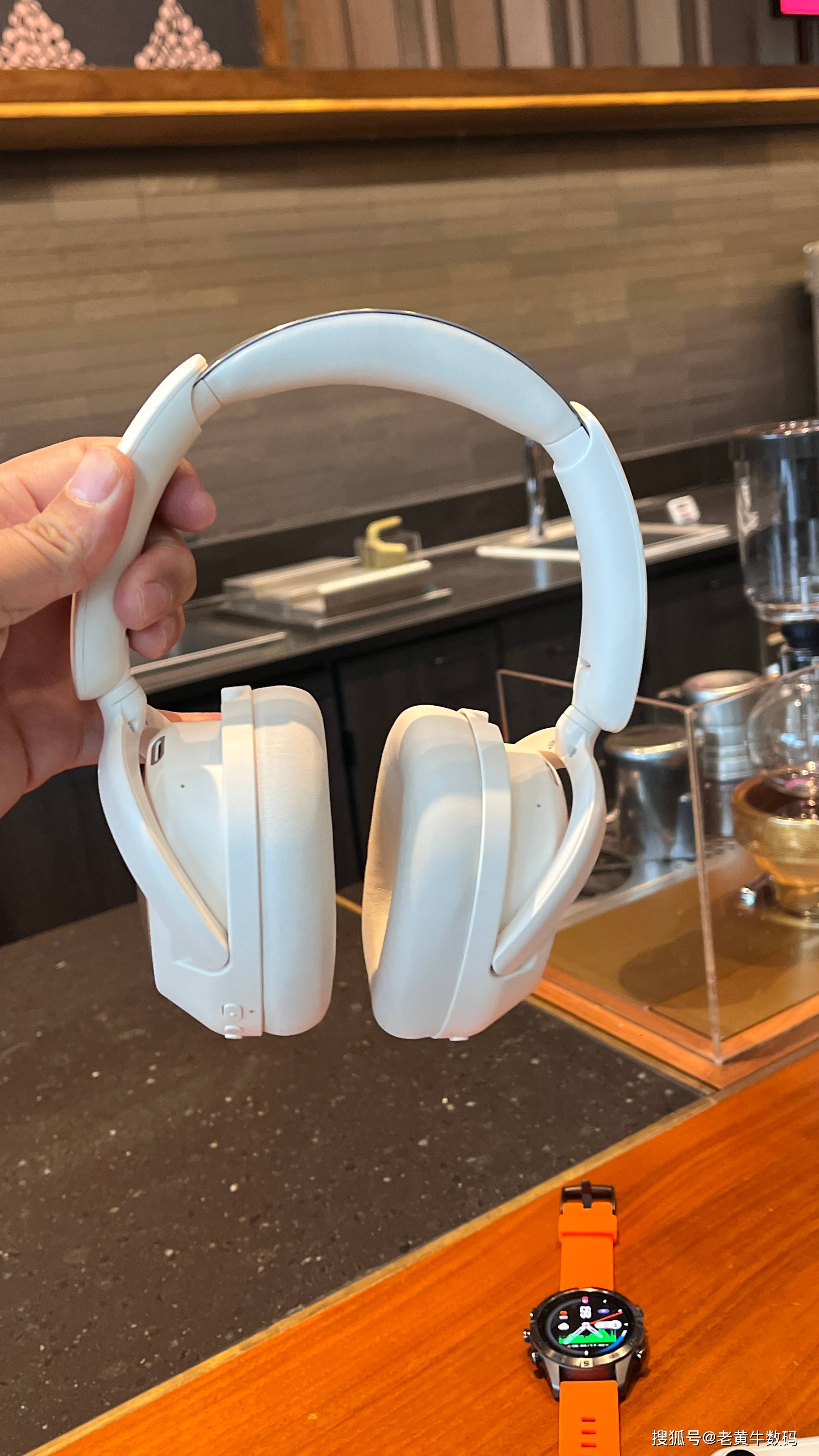 2025旗舰封神！BLINBLIN king双芯降噪头戴耳机，把电竞、音乐、静谧焊在耳朵上！