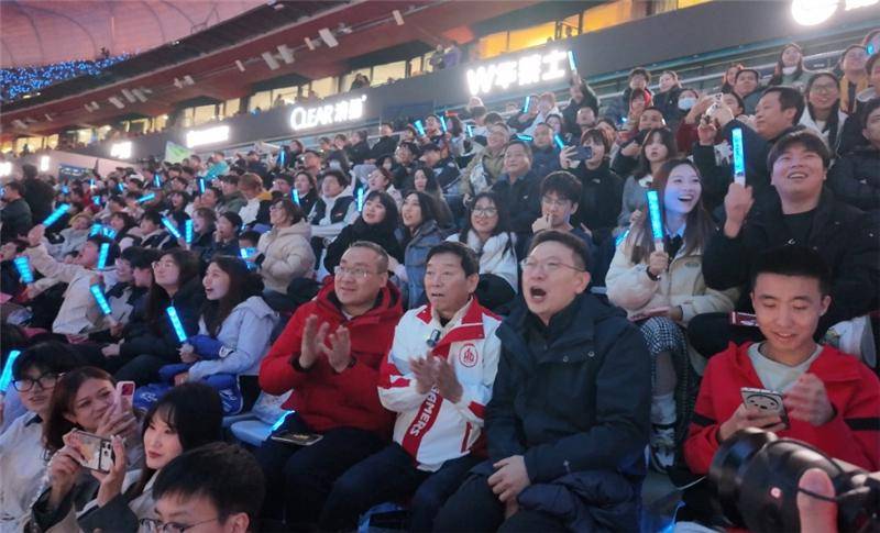 梦泪开坦克400，魏建军应援KPL，还有什么不可能？