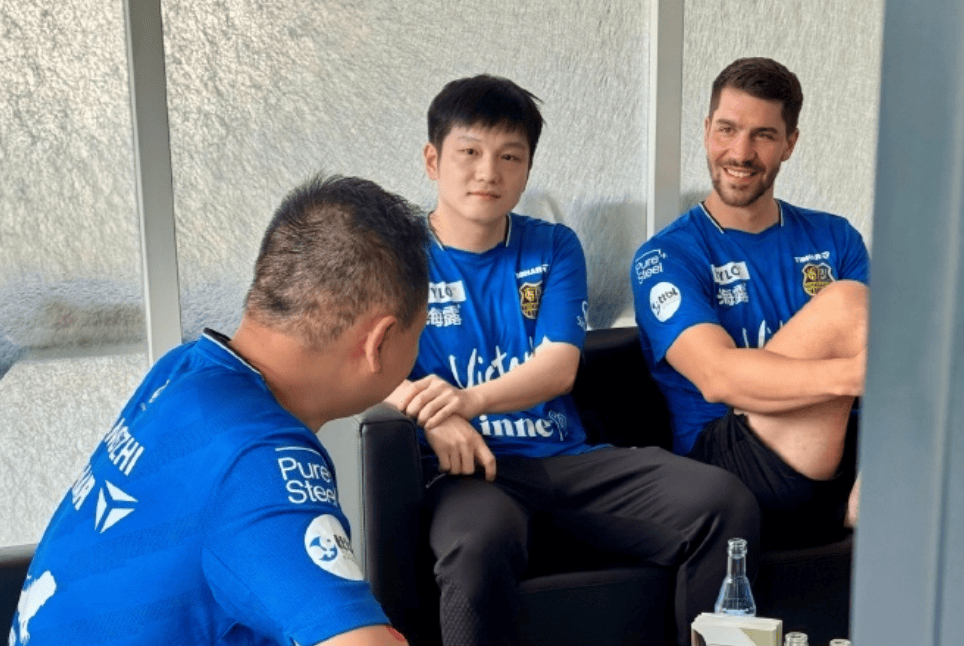 樊振东12月赛程出炉：三战欧洲强敌后能否飞赴南京？乒超总决赛出战成疑！