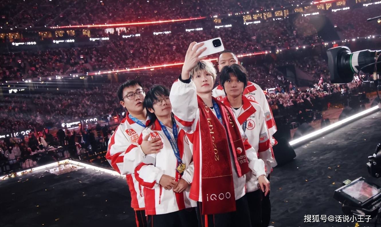 KPL解说内涵LPL，遭到反噬！AG不是第1支在鸟巢夺冠的中国战队